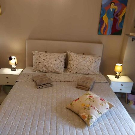 Cozy Studio, 1Min From Kamara Salonicco Esterno foto