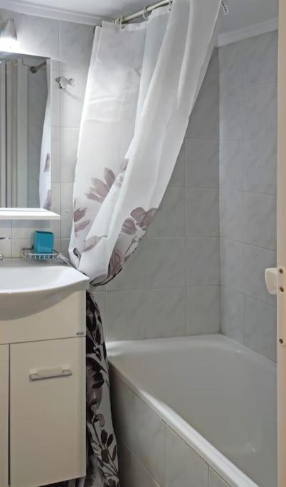 Cozy Studio, 1Min From Kamara Salonicco Esterno foto